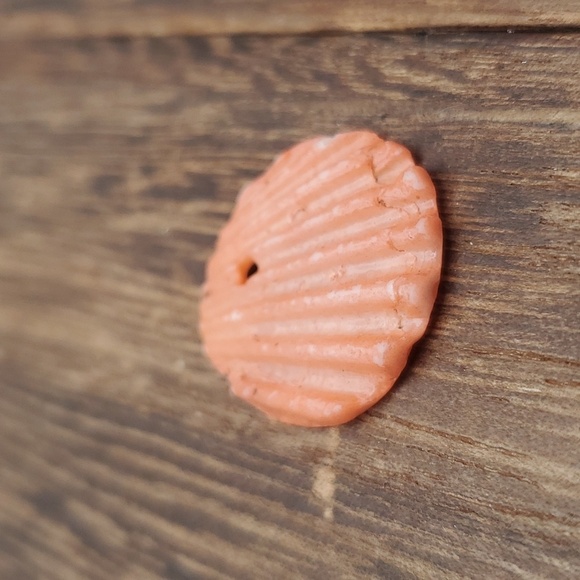 Vibrant peach natural shell‎ pendant authentic seashell - Picture 1 of 4